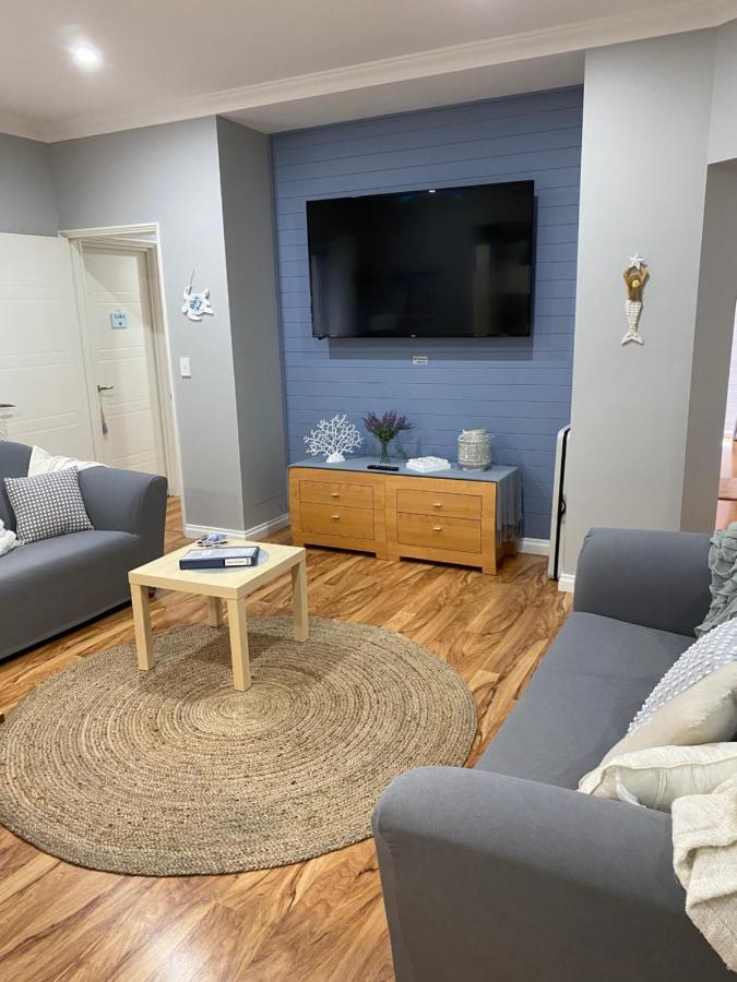The Hutt On Marina Apartment